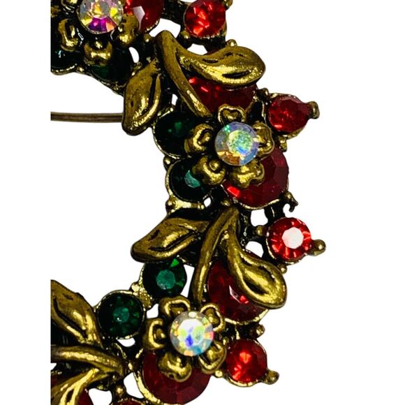 Brooch Pin Goldtone Wreath Red Crystals 1.75 Inch Diameter - Picture 3 of 6